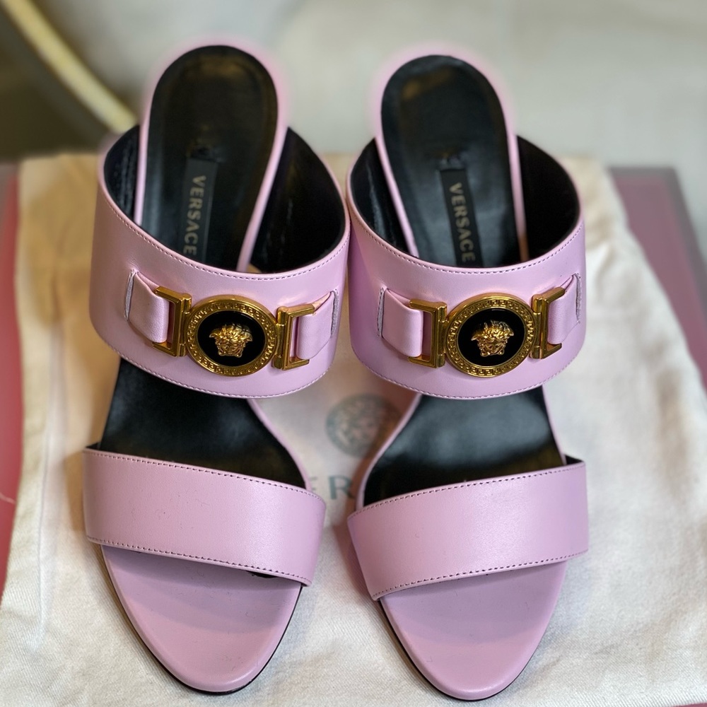 BRAND NEW VERSACE BUBBLEGUM PINK HEELS